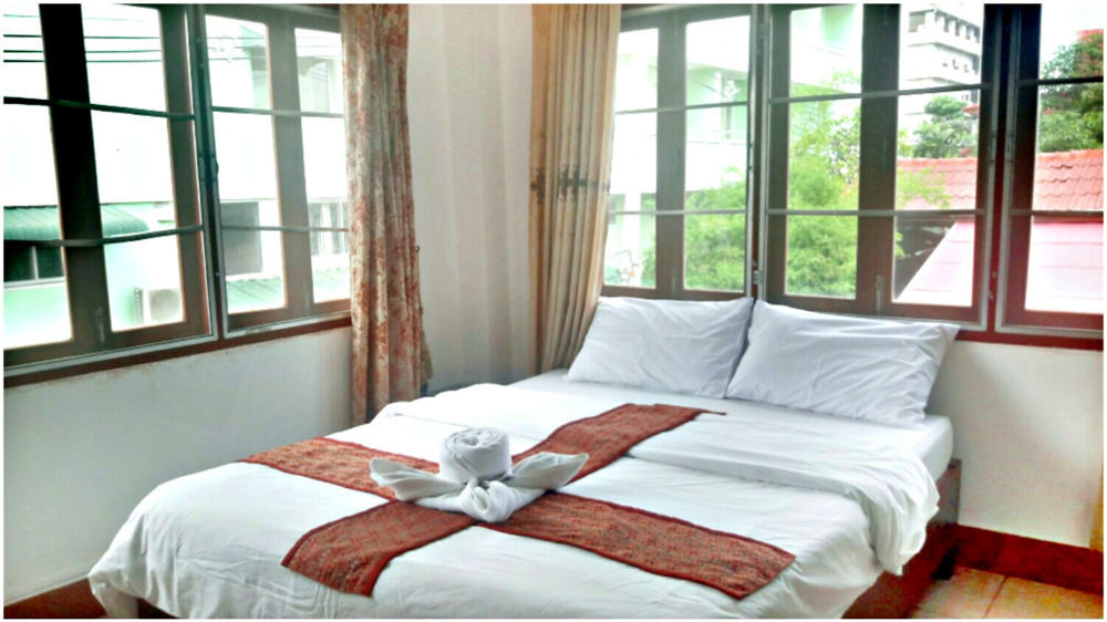 Nalinthone Guesthouse Ban Nongdouang Exterior foto