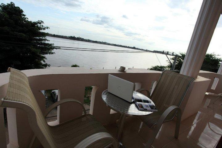 Nalinthone Guesthouse Ban Nongdouang Exterior foto